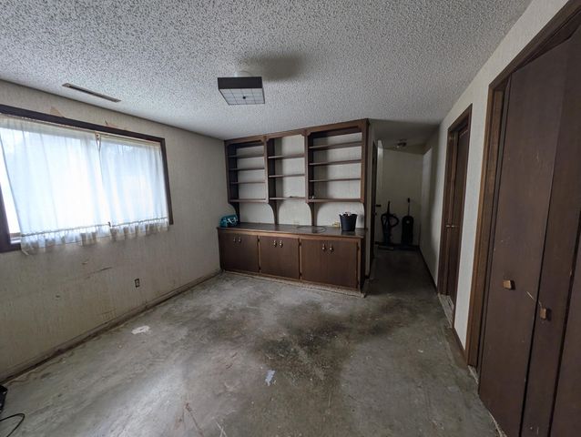 2043 42nd Street NW, Rochester, MN 55901