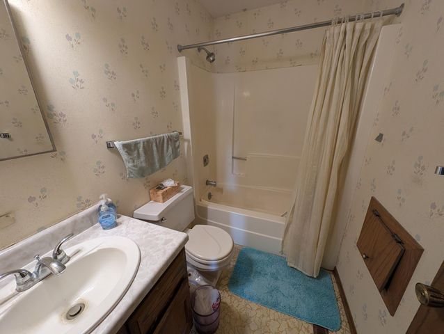 2043 42nd Street NW, Rochester, MN 55901