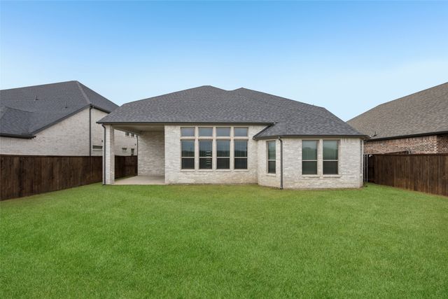 450 Colt Drive, Lavon, TX 75166