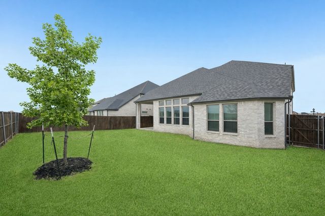 450 Colt Drive, Lavon, TX 75166