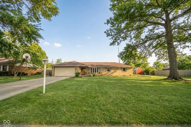 2304 Meadow Way, Anderson, IN 46012