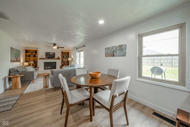 2304 Meadow Way, Anderson, IN 46012