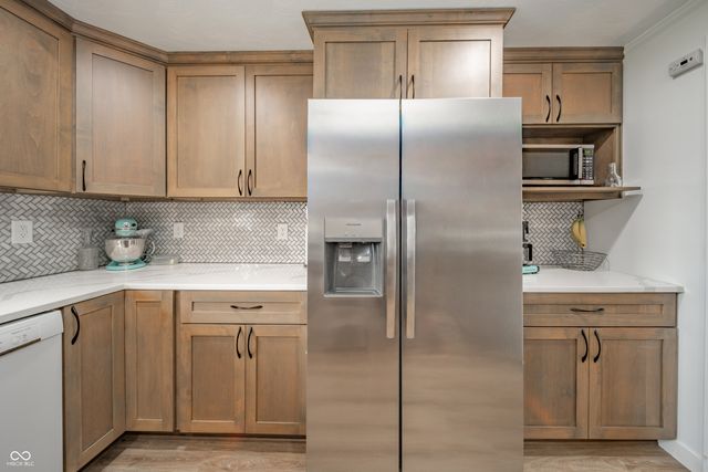 2304 Meadow Way, Anderson, IN 46012