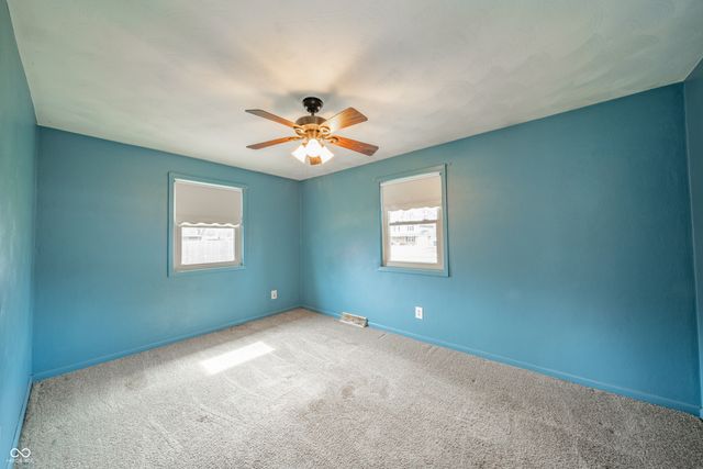 2304 Meadow Way, Anderson, IN 46012