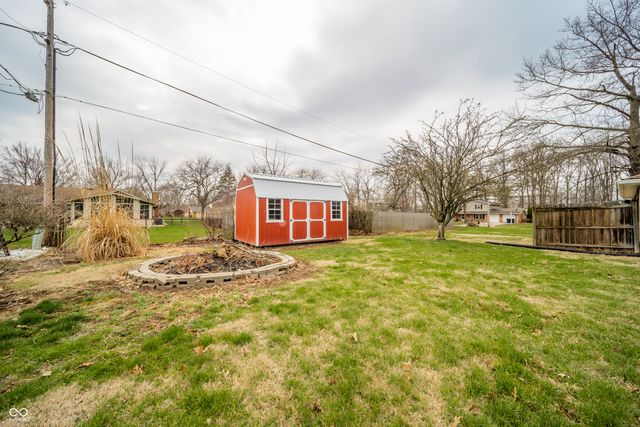 2304 Meadow Way, Anderson, IN 46012