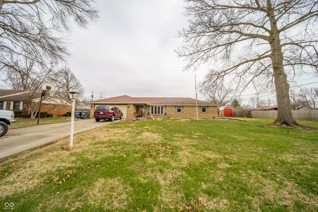 2304 Meadow Way, Anderson, IN 46012