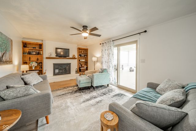 2304 Meadow Way, Anderson, IN 46012