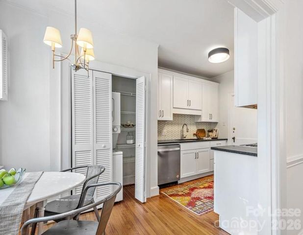 118 Altondale Avenue 3, Charlotte, NC 28207
