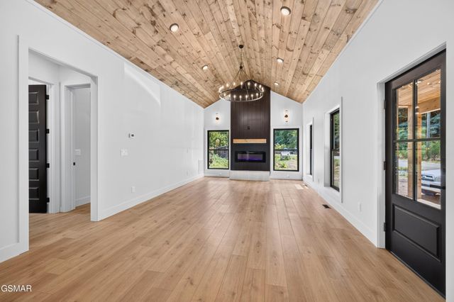 3749 Richardson Cove Road, Sevierville, TN 37876