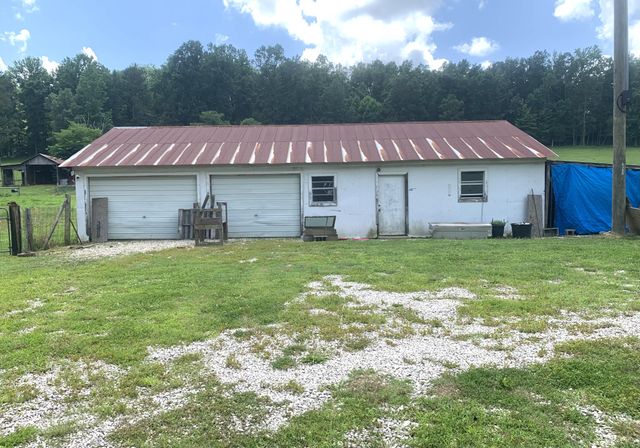 1560 Hurricane Creek Rd, Waynesboro, TN 38485