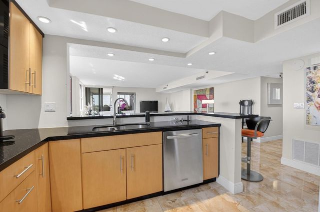 3420 S Ocean Boulevard 8z, Highland Beach, FL 33487