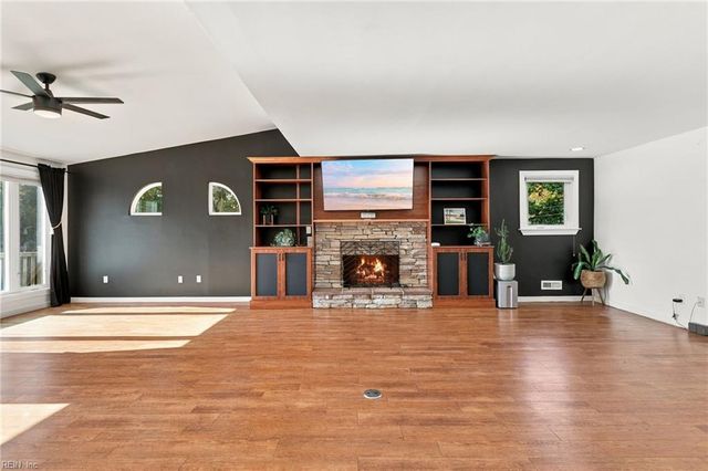8372 Capeview AVE, Norfolk, VA 23518