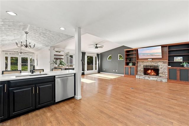 8372 Capeview AVE, Norfolk, VA 23518