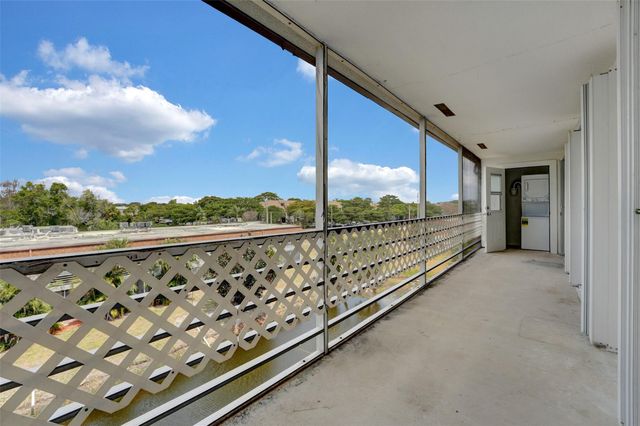 6289 Lear Drive 403, Lake Worth, FL 33462