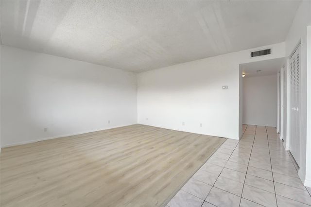 6289 Lear Drive 403, Lake Worth, FL 33462