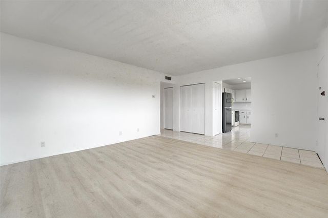 6289 Lear Drive 403, Lake Worth, FL 33462
