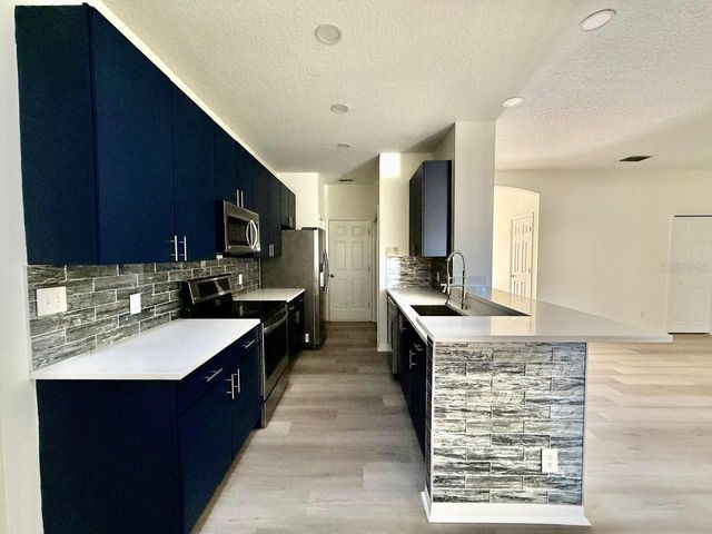 8530 ALEXANDRA ARBOR LANE, Temple Terrace, FL 33637