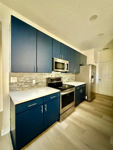 8530 ALEXANDRA ARBOR LANE, Temple Terrace, FL 33637