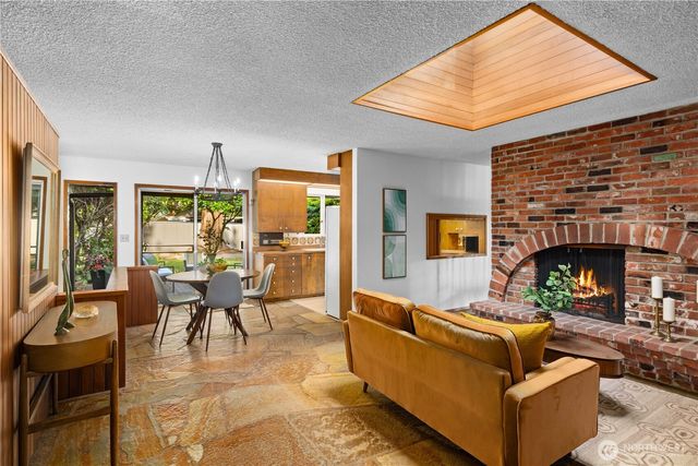 11032 39th Avenue NE, Seattle, WA 98125