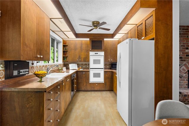 11032 39th Avenue NE, Seattle, WA 98125