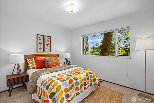 11032 39th Avenue NE, Seattle, WA 98125