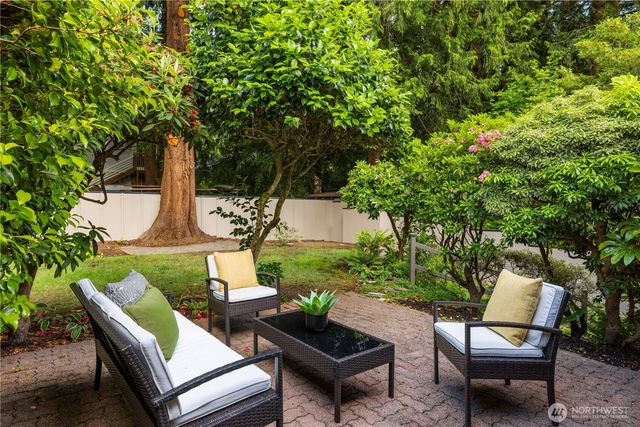 11032 39th Avenue NE, Seattle, WA 98125