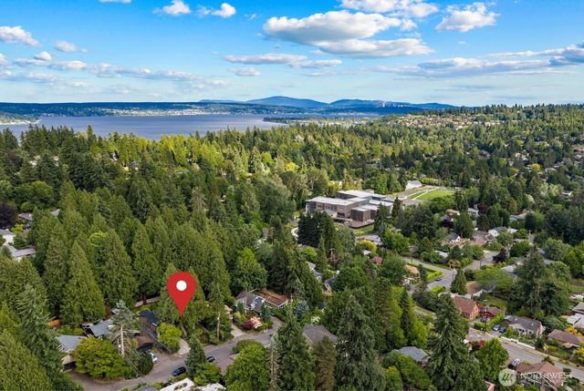 11032 39th Avenue NE, Seattle, WA 98125