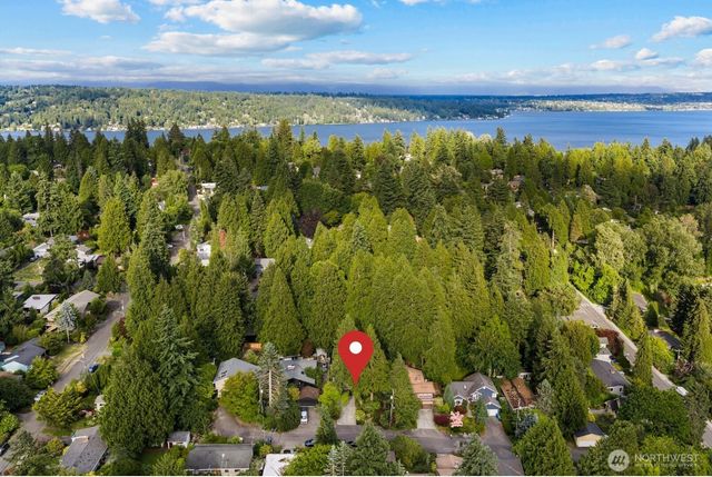 11032 39th Avenue NE, Seattle, WA 98125