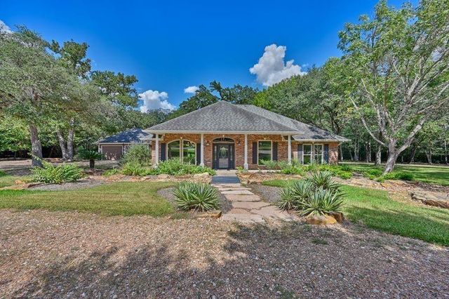 5603 Sandy Creek Lane, Brenham, TX 77833