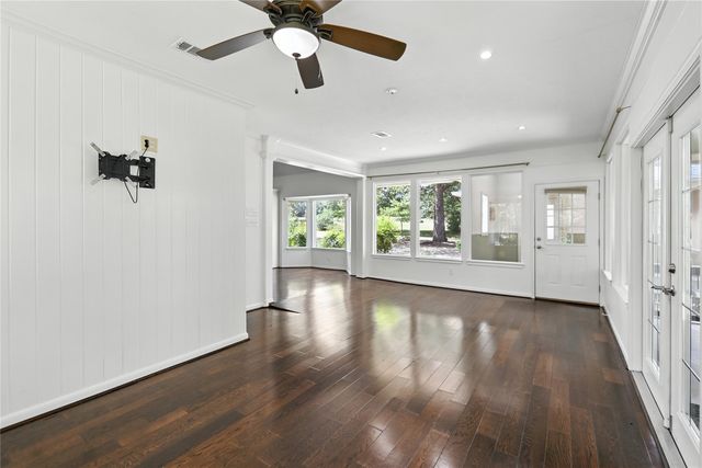 5603 Sandy Creek Lane, Brenham, TX 77833