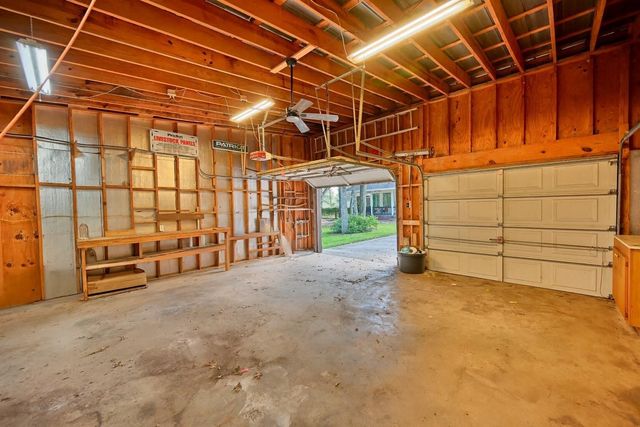 5603 Sandy Creek Lane, Brenham, TX 77833