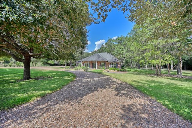 5603 Sandy Creek Lane, Brenham, TX 77833
