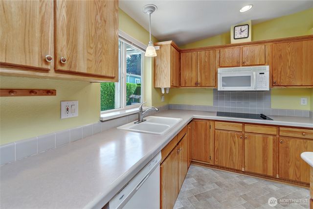 6110 91st St E #145, Puyallup, WA 98371