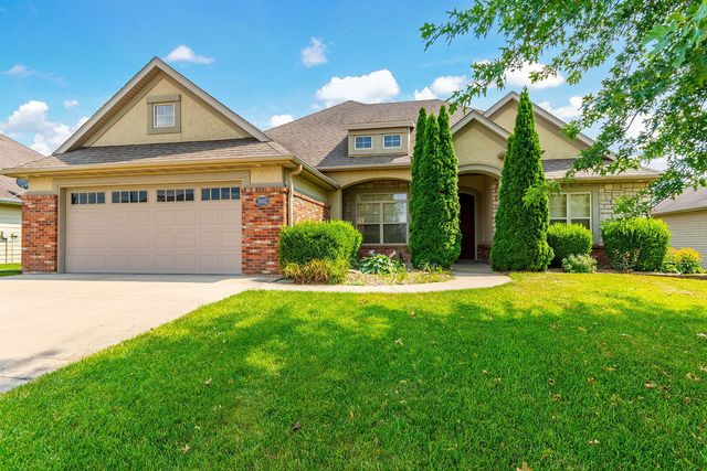 3102 CRABAPPLE LN, Columbia, MO 65203