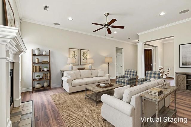 3102 CRABAPPLE LN, Columbia, MO 65203