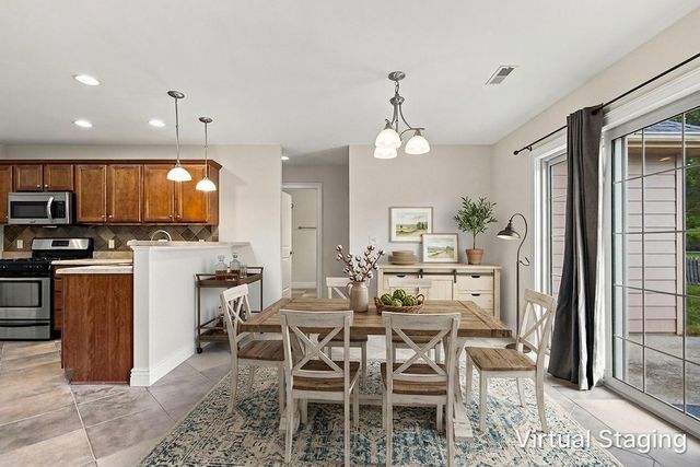 3102 CRABAPPLE LN, Columbia, MO 65203