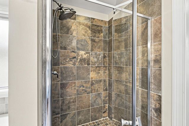 3102 CRABAPPLE LN, Columbia, MO 65203