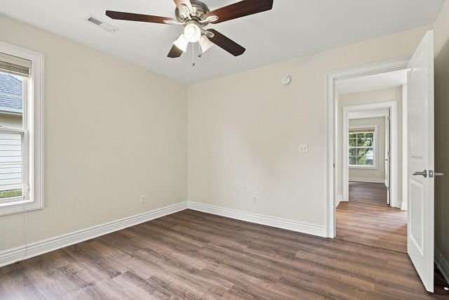 3102 CRABAPPLE LN, Columbia, MO 65203