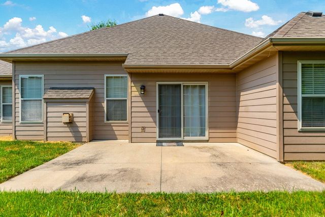 3102 CRABAPPLE LN, Columbia, MO 65203