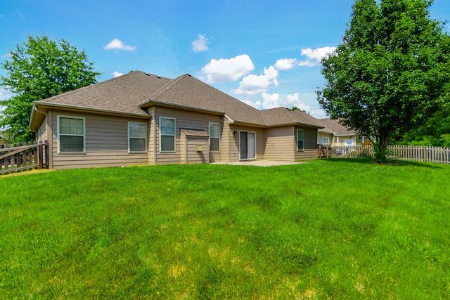 3102 CRABAPPLE LN, Columbia, MO 65203
