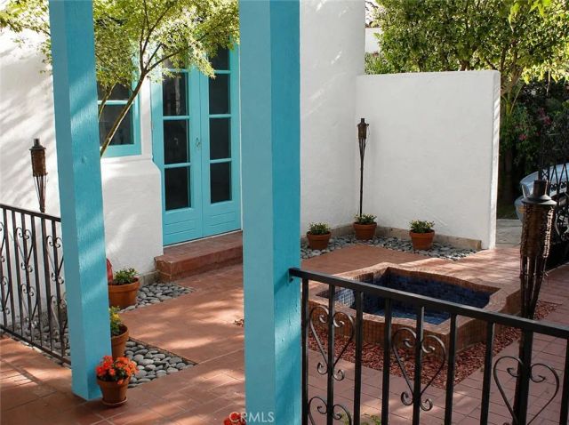 1424 E Mountain, Glendale, CA 91207