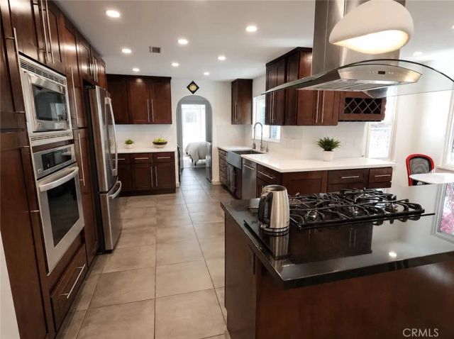 1424 E Mountain, Glendale, CA 91207