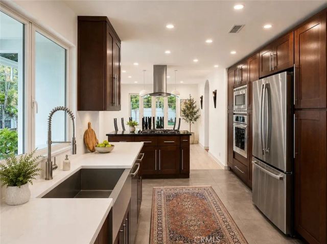 1424 E Mountain, Glendale, CA 91207