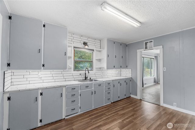 2405 First Street, Cosmopolis, WA 98537