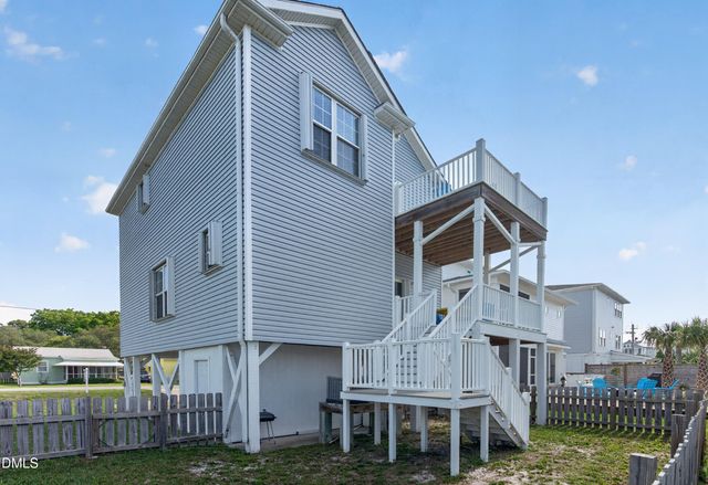 111 Hanby Avenue, Carolina Beach, NC 28428