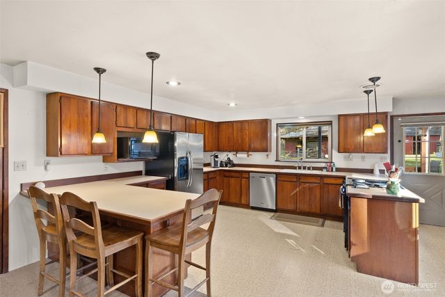 1415 Centralia Alpha Road, Chehalis, WA 98532