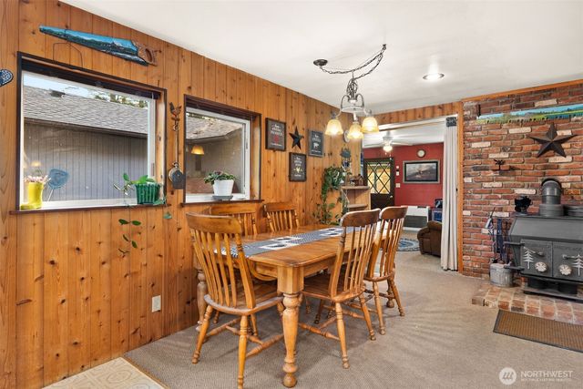 1415 Centralia Alpha Road, Chehalis, WA 98532