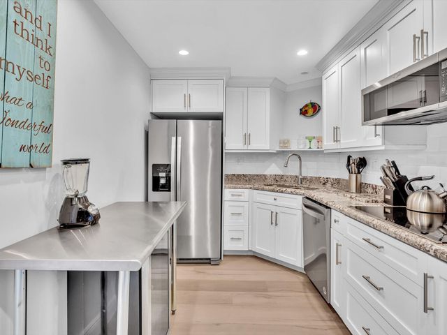 3300 NE 36th Street 1016, Fort Lauderdale, FL 33308