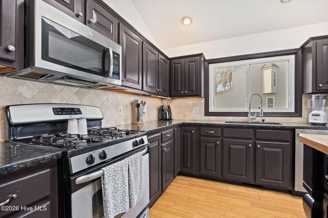 598 Ellis Cove Road, Belhaven, NC 27810