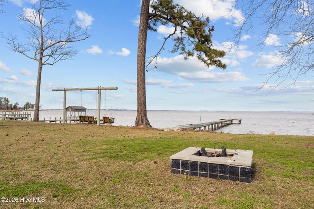 598 Ellis Cove Road, Belhaven, NC 27810